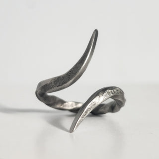 🎁 Twilight Daggers - Steel Ring - December 2025 PROMO (100% off)